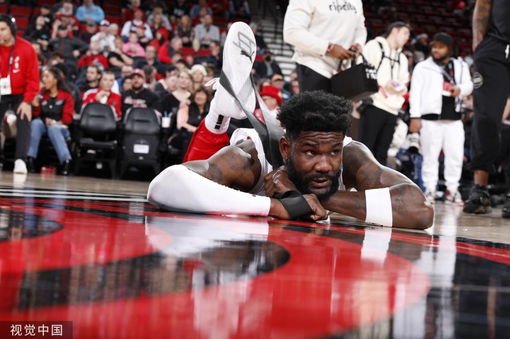 默里被送至 默里被送至